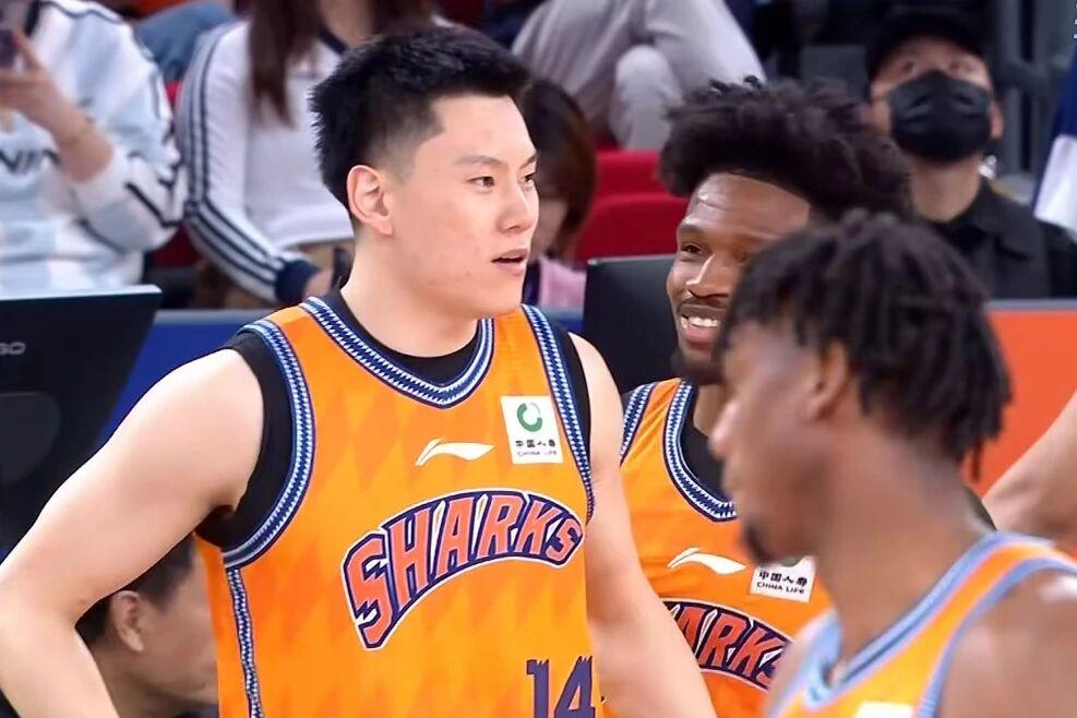 美媒推演字母哥三方交易框架